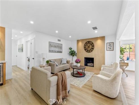 2029 W Flora  , Santa Ana, CA