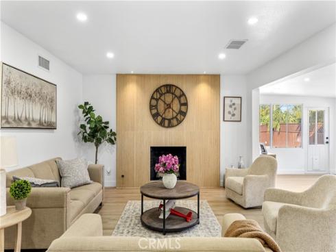 2029 W Flora  , Santa Ana, CA