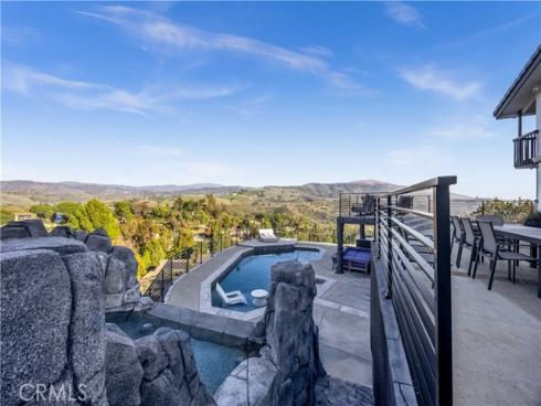 1711  Sirrine  , Santa Ana, CA