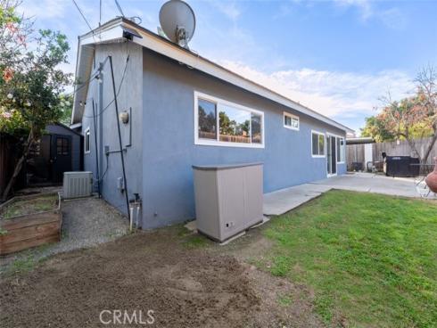 1913 W Adams , Santa Ana, CA