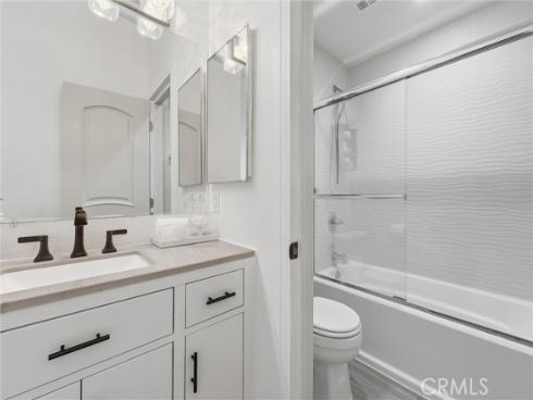 2516 W Macarthur  j , Santa Ana, CA