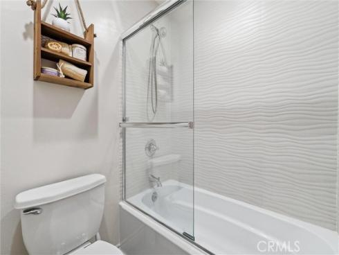 2516 W Macarthur  j , Santa Ana, CA