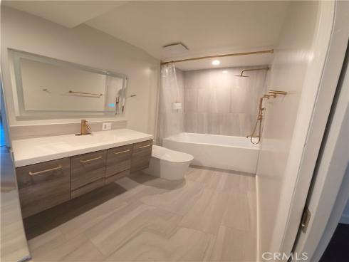 3500 S Greenville  A3  Street, Santa Ana, CA