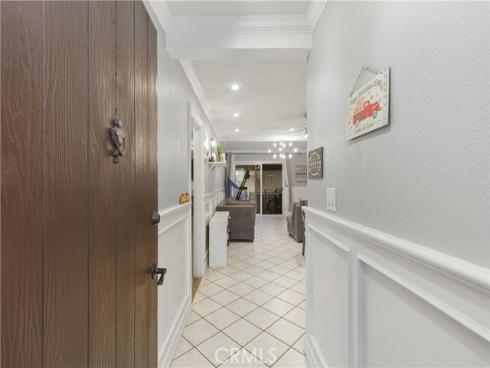 1000 W Macarthur  18  Boulevard, Santa Ana, CA