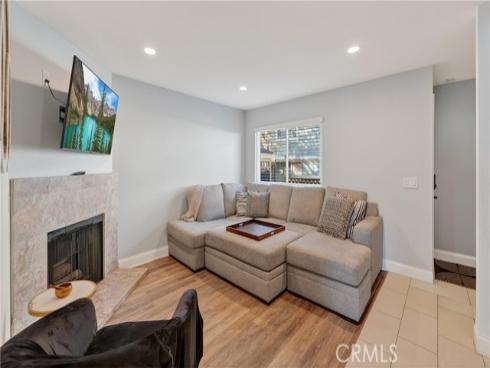 809 N Spurgeon 2 Street, Santa Ana, CA