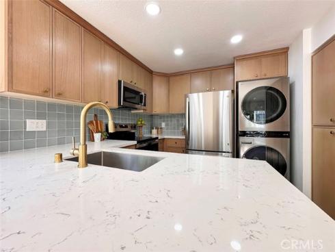 1314 N Spurgeon  , Santa Ana, CA