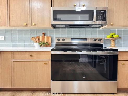 1314 N Spurgeon  , Santa Ana, CA