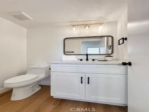 1314 N Spurgeon  , Santa Ana, CA