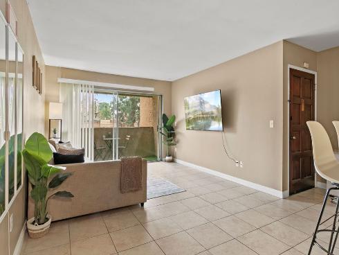 1101 W Macarthur  244 , Santa Ana, CA