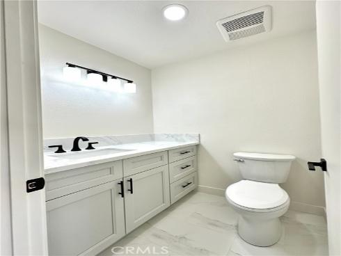 200 Carriage B , Santa Ana, CA