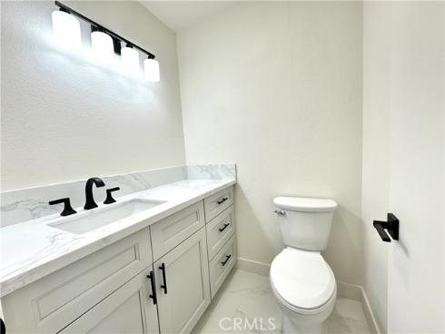 200 Carriage B , Santa Ana, CA