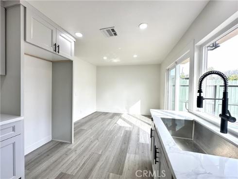 200 Carriage B , Santa Ana, CA