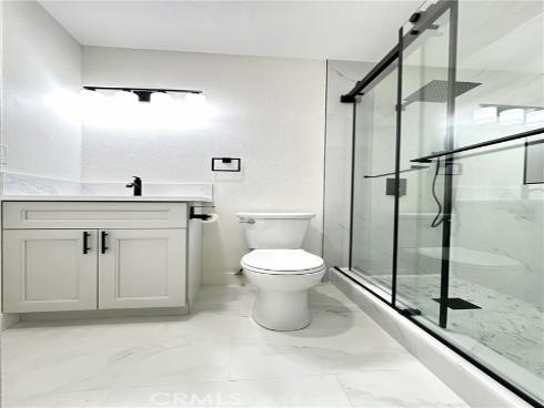 200 Carriage B , Santa Ana, CA