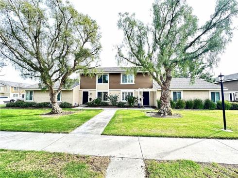 200 Carriage B , Santa Ana, CA