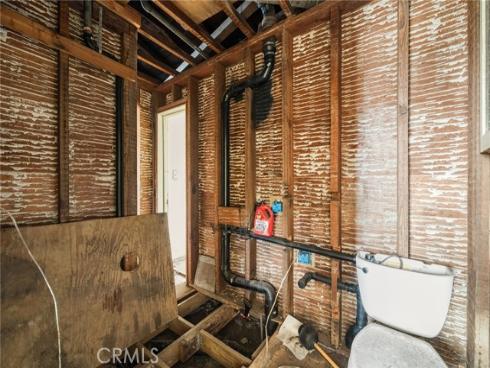 1822 W 4th , Santa Ana, CA