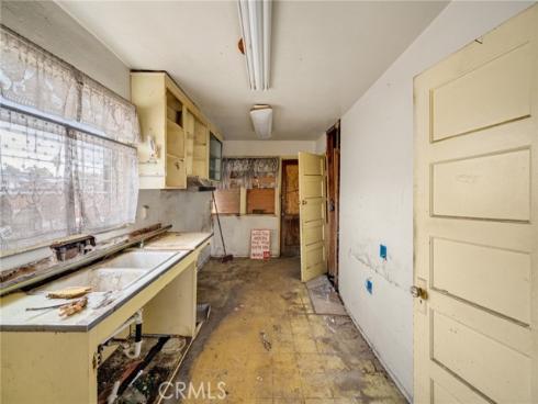 1822 W 4th , Santa Ana, CA