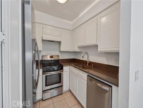 2600 W Segerstrom  D  Avenue, Santa Ana, CA