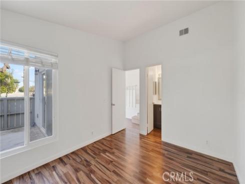 2600 W Segerstrom  D  Avenue, Santa Ana, CA