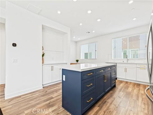 609  S Lyon   Street, Santa Ana, CA