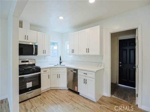 122 N Bewley   Street, Santa Ana, CA