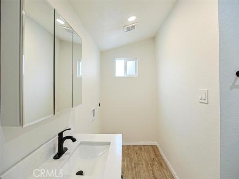 122 N Bewley   Street, Santa Ana, CA