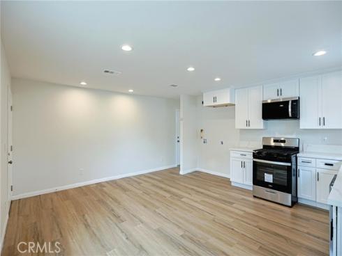 122 N Bewley   Street, Santa Ana, CA