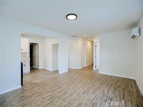 122 N Bewley   Street, Santa Ana, CA