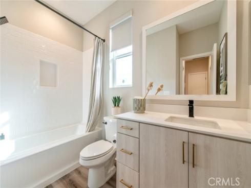 824  s harbor blvd  , Santa Ana, CA