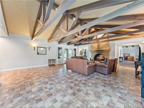 1345  Cabrillo Park  L16  Drive, Santa Ana, CA