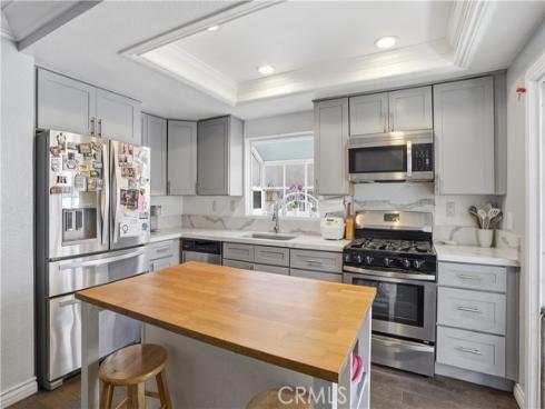 321  Burlington Common  , Santa Ana, CA