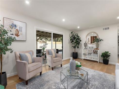 1725 W Harvard   Street, Santa Ana, CA