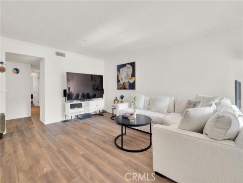 300 E Chestnut Ave. Unit #205, Santa Ana, CA