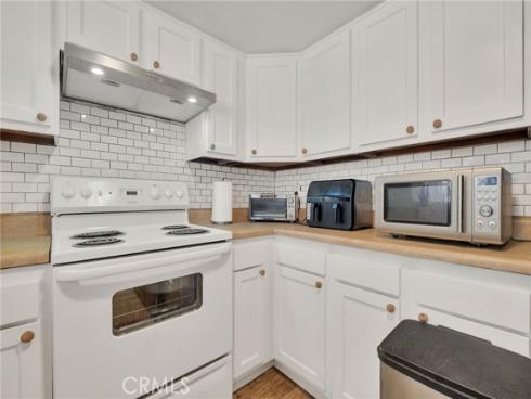 300 E Chestnut Ave. Unit #205, Santa Ana, CA
