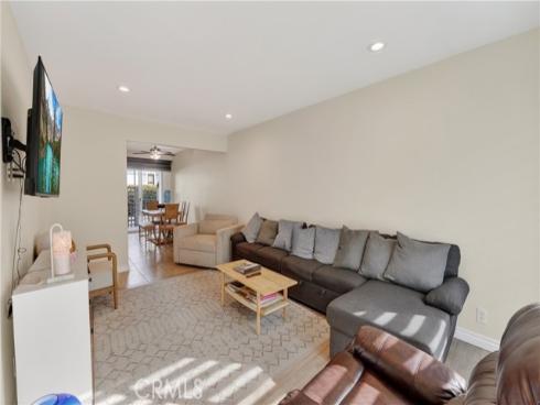 1801 Greenleaf 4 , Santa Ana, CA