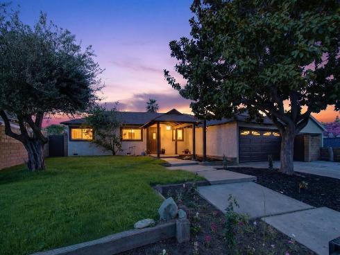 2610 N Deodar  , Santa Ana, CA