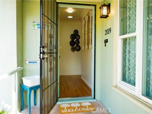 2019 Valencia , Santa Ana, CA