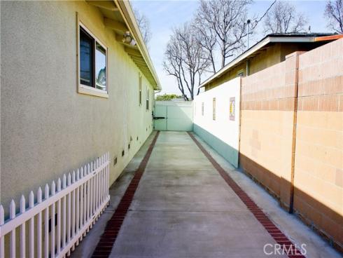 2019 Valencia , Santa Ana, CA