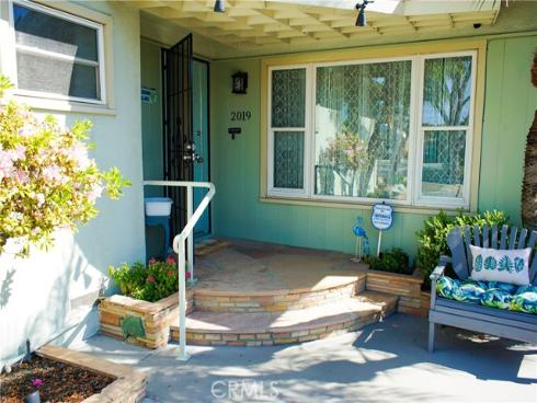 2019 Valencia , Santa Ana, CA