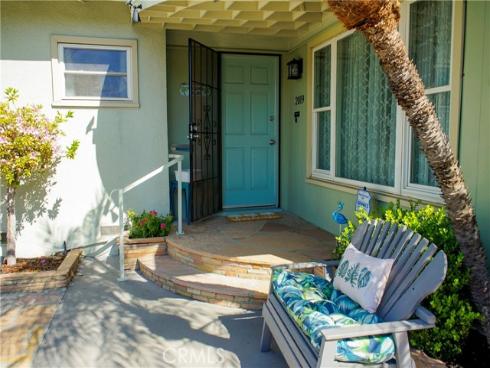 2019 Valencia , Santa Ana, CA