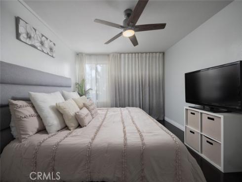 1000 W Macarthur  11  Boulevard, Santa Ana, CA