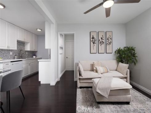 1000 W Macarthur  11  Boulevard, Santa Ana, CA