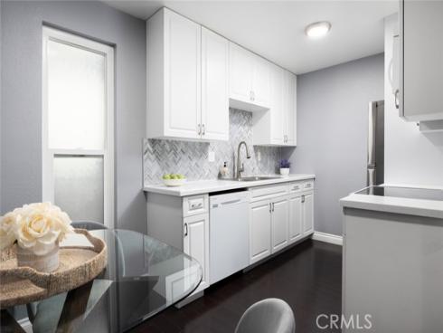 1000 W Macarthur  11  Boulevard, Santa Ana, CA