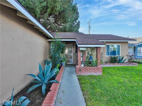1820  Marine   Street, Santa Ana, CA