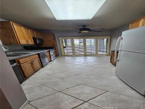 2538 W Macarthur  E , Santa Ana, CA