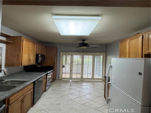 2538 W Macarthur  E , Santa Ana, CA