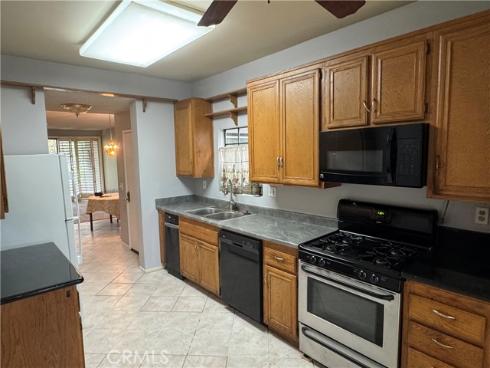 2538 W Macarthur  E , Santa Ana, CA