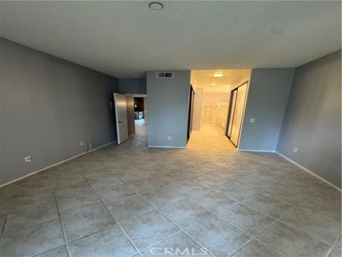 2538 W Macarthur  E , Santa Ana, CA