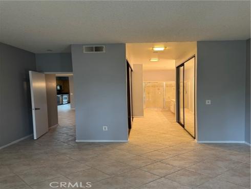 2538 W Macarthur  E , Santa Ana, CA