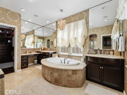 3334  S. Crawford Glen  , Santa Ana, CA