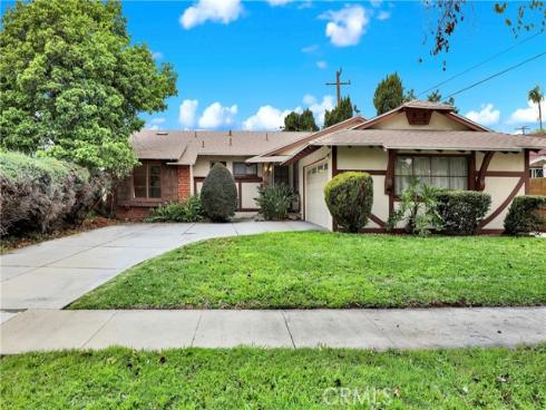 2218 Lewis Street, Santa Ana, CA